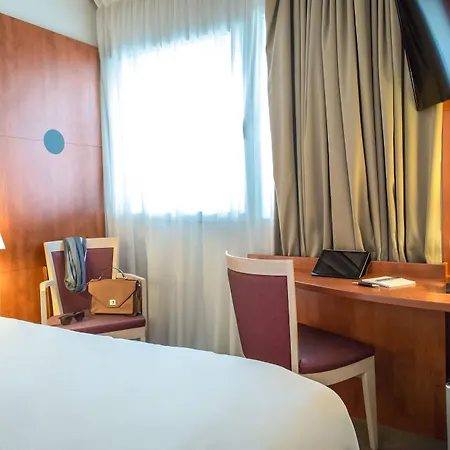 Ibis Styles Centre 3* Безье