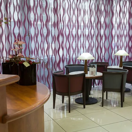 Ibis Styles Centre ホテル 3*