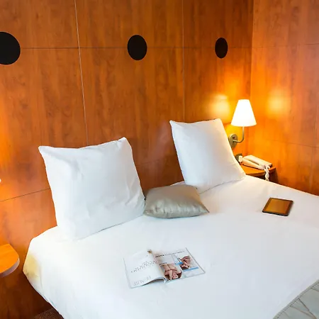 Ibis Styles Centre Безье