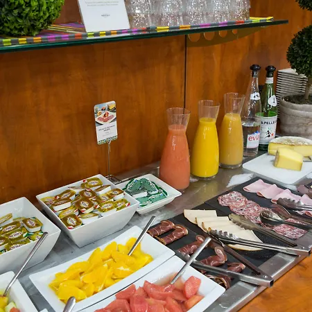 Ibis Styles Centre Hotel 3*