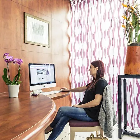 فندق Ibis Styles Centre 3*