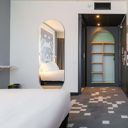 Ibis Styles Centre 3* ベジエ