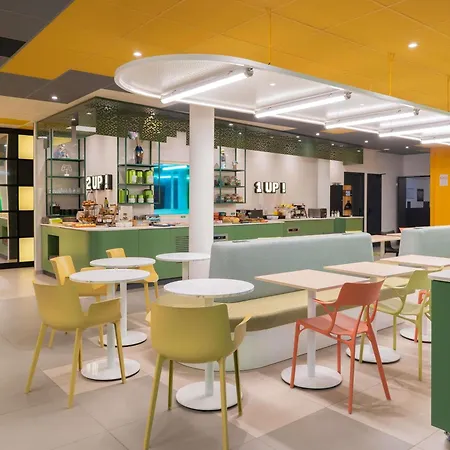 Ibis Styles Centre Hotel 3*