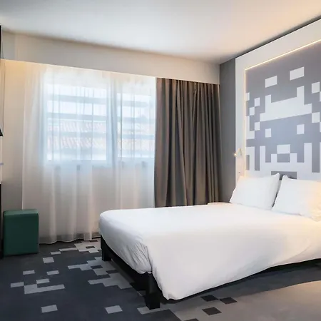 Ibis Styles Centre Hotel 3*