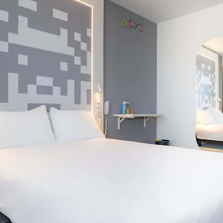 Ibis Styles Centre Hotel 3*