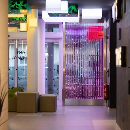 Ibis Styles Centre ホテル 3*