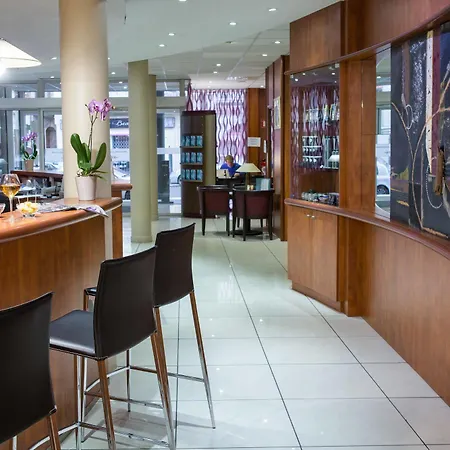 Ibis Styles Centre 3*